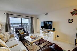 562 El Matador 2 Bedroom Condo by RedAwning