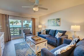 427 El Matador 2 Bedroom Condo by RedAwning