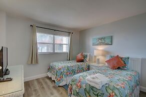 427 El Matador 2 Bedroom Condo by RedAwning