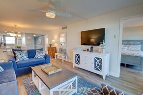 427 El Matador 2 Bedroom Condo by RedAwning