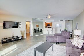 354 El Matador 1 Bedroom Condo by RedAwning