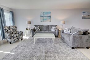 455 El Matador 1 Bedroom Condo by RedAwning