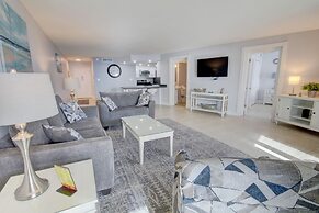 455 El Matador 1 Bedroom Condo by RedAwning