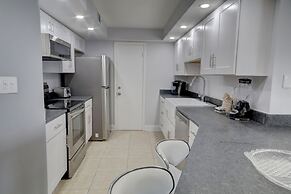 455 El Matador 1 Bedroom Condo by RedAwning