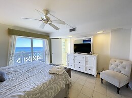 449 El Matador 2 Bedroom Condo by RedAwning