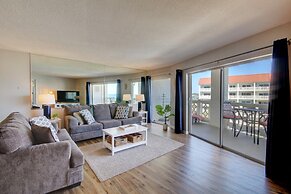 454 El Matador 1 Bedroom Condo by RedAwning