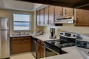 256 El Matador 2 Bedroom Condo by Redawning