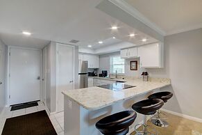 440 El Matador 2 Bedroom Condo by RedAwning