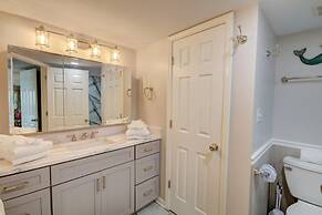 434 El Matador 1 Bedroom Condo by RedAwning