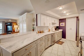 434 El Matador 1 Bedroom Condo by RedAwning