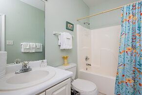 Romar Lakes 103e 2 Bedroom Condo