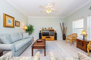 Romar Lakes 103e 2 Bedroom Condo