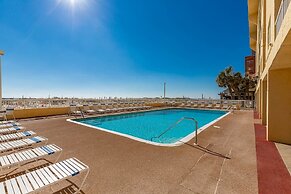 Driftwood Towers 5e 2 Bedroom Condo