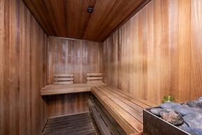 Admiral's Quarters 402 3 Bedroom Condo