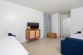 Island Sunrise 365 2 Bedroom Condo
