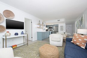 Island Sunrise 365 2 Bedroom Condo