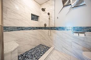 Seawind 809 3 Bedroom Condo