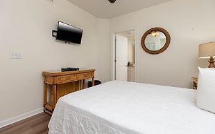 Colonnades 1201 4 Bedroom Condo