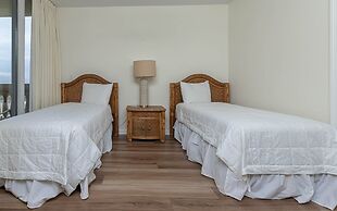 Colonnades 1201 4 Bedroom Condo