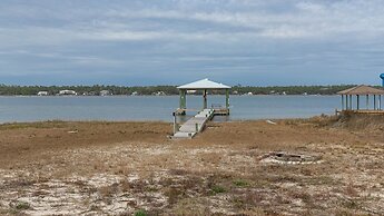 Blue Lagoon Escape House 2784 3 Bedroom Home