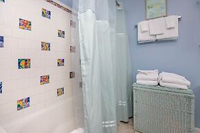 Blue Lagoon Escape House 2784 3 Bedroom Home