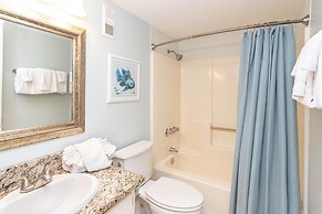 Island Winds East by Brett/robinson Vacations