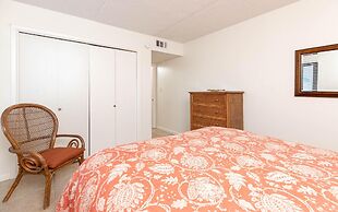 Island Winds East by Brett/robinson Vacations