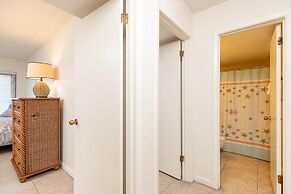 Island Winds East by Brett/robinson Vacations