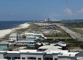 Phoenix Gulf Tower 1004 4 Bedroom Condo