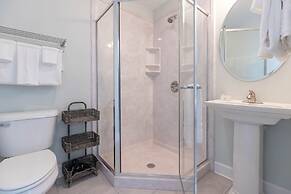 Phoenix Gulf Tower 1801 4 Bedroom Condo