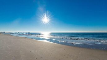 Lighthouse 403 1 Bedroom Condo