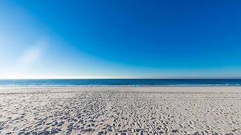 Lighthouse 403 1 Bedroom Condo