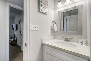 Chamingo 2 Bedroom Condo by Redawning