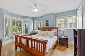 Harriet House