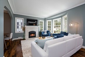 Shoreline Villa