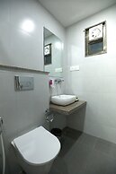 Hotel The Grand Ladhukara