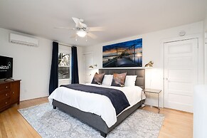 East Harriet Gallery