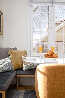 East Harriet Gallery