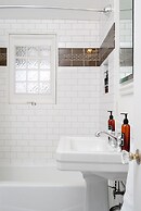 East Harriet Gallery