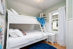 East Harriet Gallery