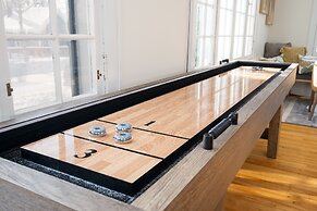 East Harriet Gallery