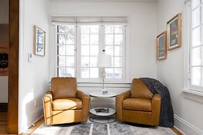 East Harriet Gallery