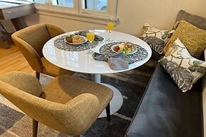 East Harriet Gallery