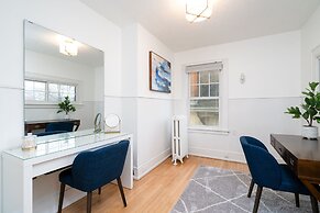 East Harriet Gallery