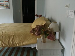 The Wedding Cake House