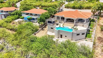 Coral Estate Holidays
