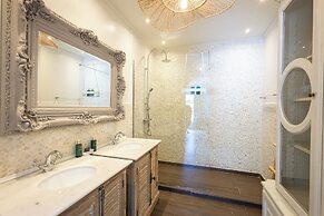 Coral Estate Holidays