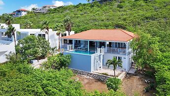 Coral Estate Holidays