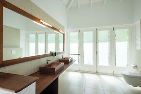 Coral Estate Holidays