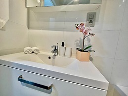 Oneluxstay Antwerp City Centre